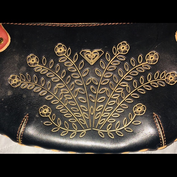 RARE Hand Stitched Roxy Vintage EUC Leather Purse - Picture 2 of 15